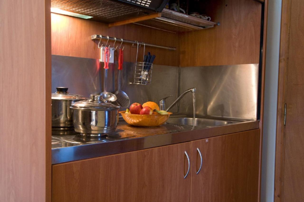 George Studios Yénion Extérieur photo